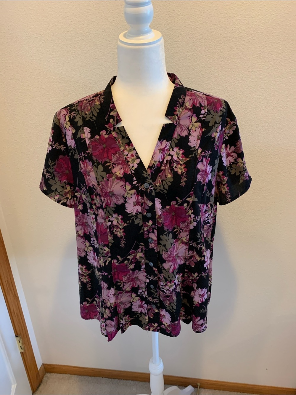 croft & barrow Black Floral V-Neck Button Front Top with Purple Accents​